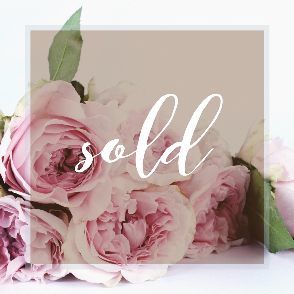 🎉💗  SOLD ITEMS BELOW 💗🎉